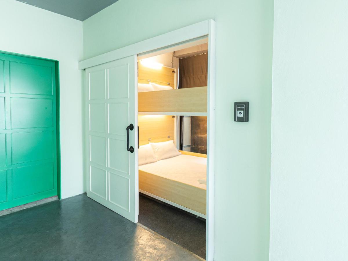 Khao San Social Capsule Hostel Μπανγκόκ Εξωτερικό φωτογραφία