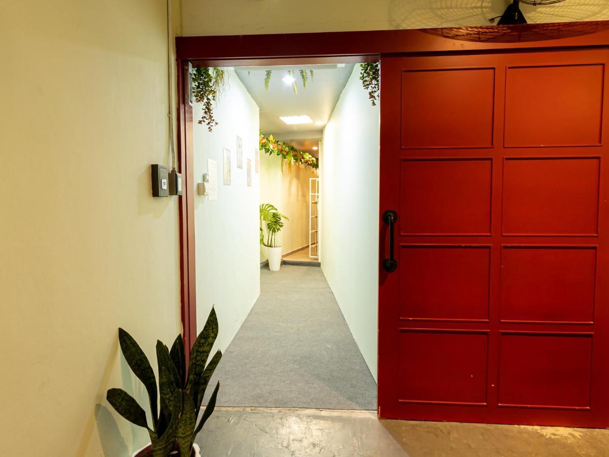 Khao San Social Capsule Hostel Μπανγκόκ Εξωτερικό φωτογραφία